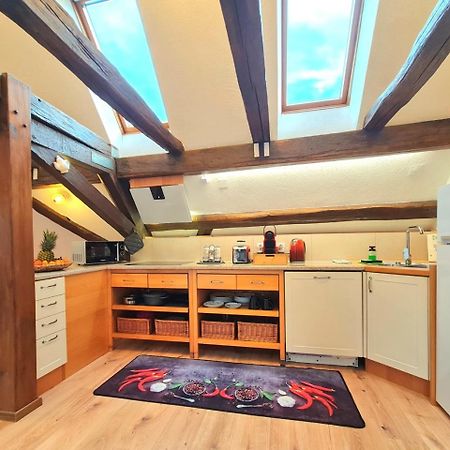 Avahome: Haus Fuer 16, Wlan, Parkplaetze, Netflix, Nespresso Кандел Екстериор снимка